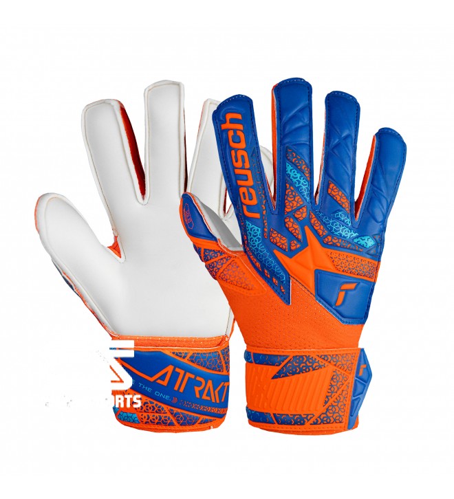 GOALKEEPER GLOVES